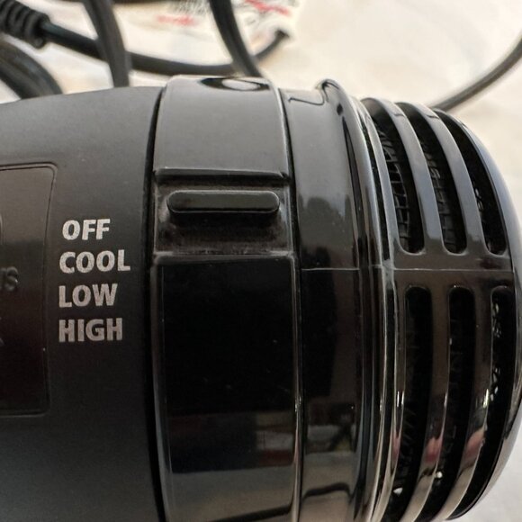 REVLON One-Step Hair Dryer and Styler, RVDR5212 All-in-One - Picture 5 of 6